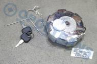 03-02-01-0008 - Korek wl.paliwa Fi80 z klucz.(metal) uniwersalny